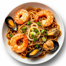 Лапша с морепродуктами и овощами